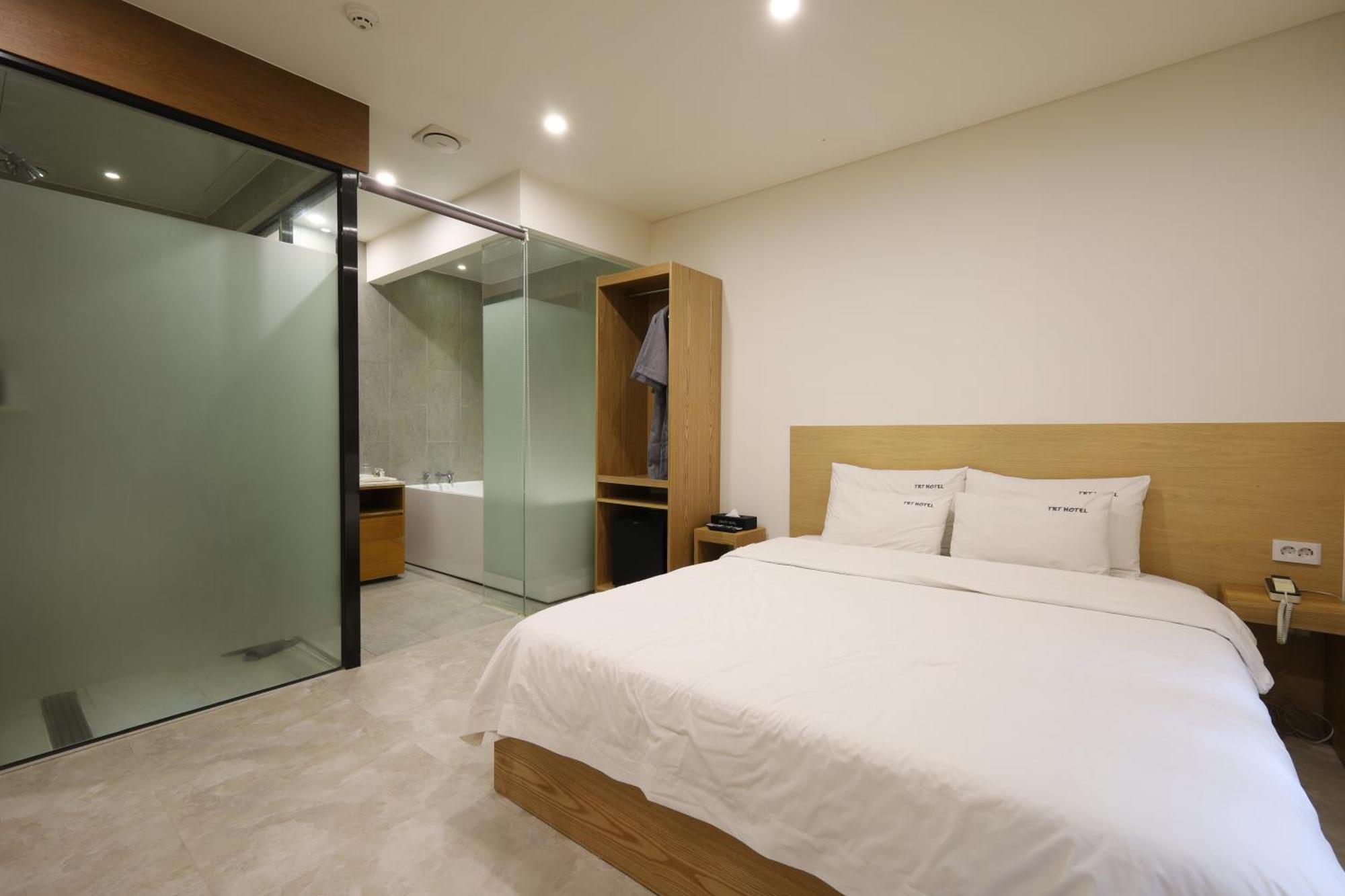 Trt Hotel Busan Exterior photo